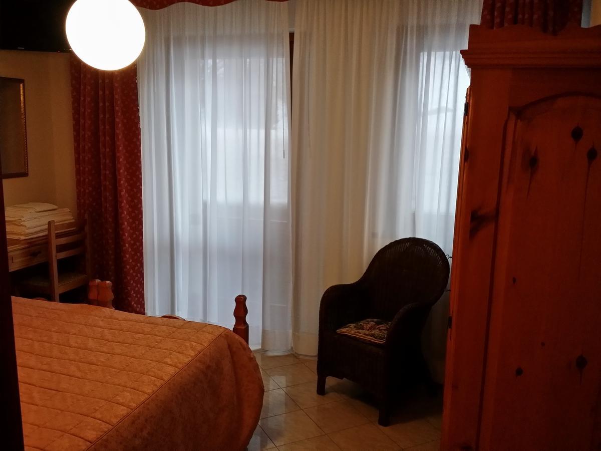 Albergo Diana سيريتو لاغي الغرفة الصورة